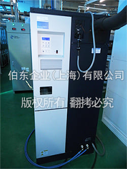 真空鍍膜機加裝 Polycold 冷凍機